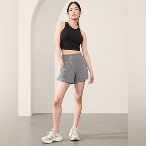 Athleta Coaster Luxe High Rise 4 1/2" Shortie NWT Size XL Gray